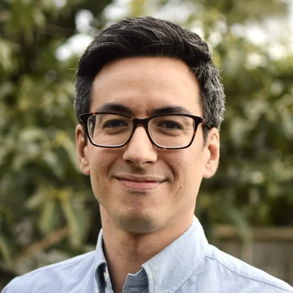 Portrait of Dr Duncan Macrosson